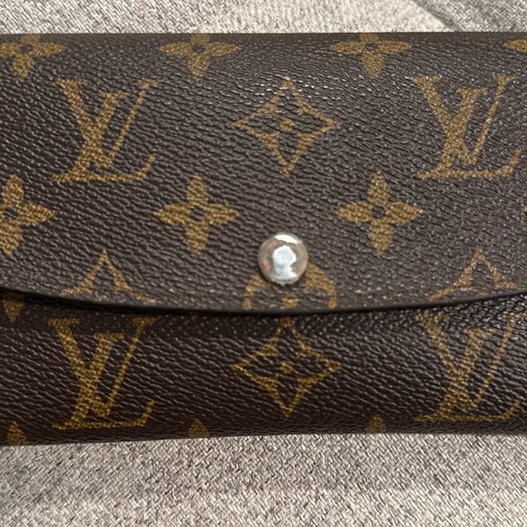 Louis Vuitton Emilie Wallet- Fuchsia - Picture 3 of 13